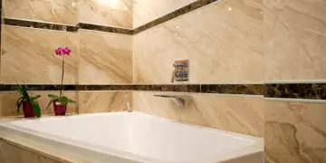 Натуральный камень в интерьере ванной комнаты – стиль, изящество, практичность